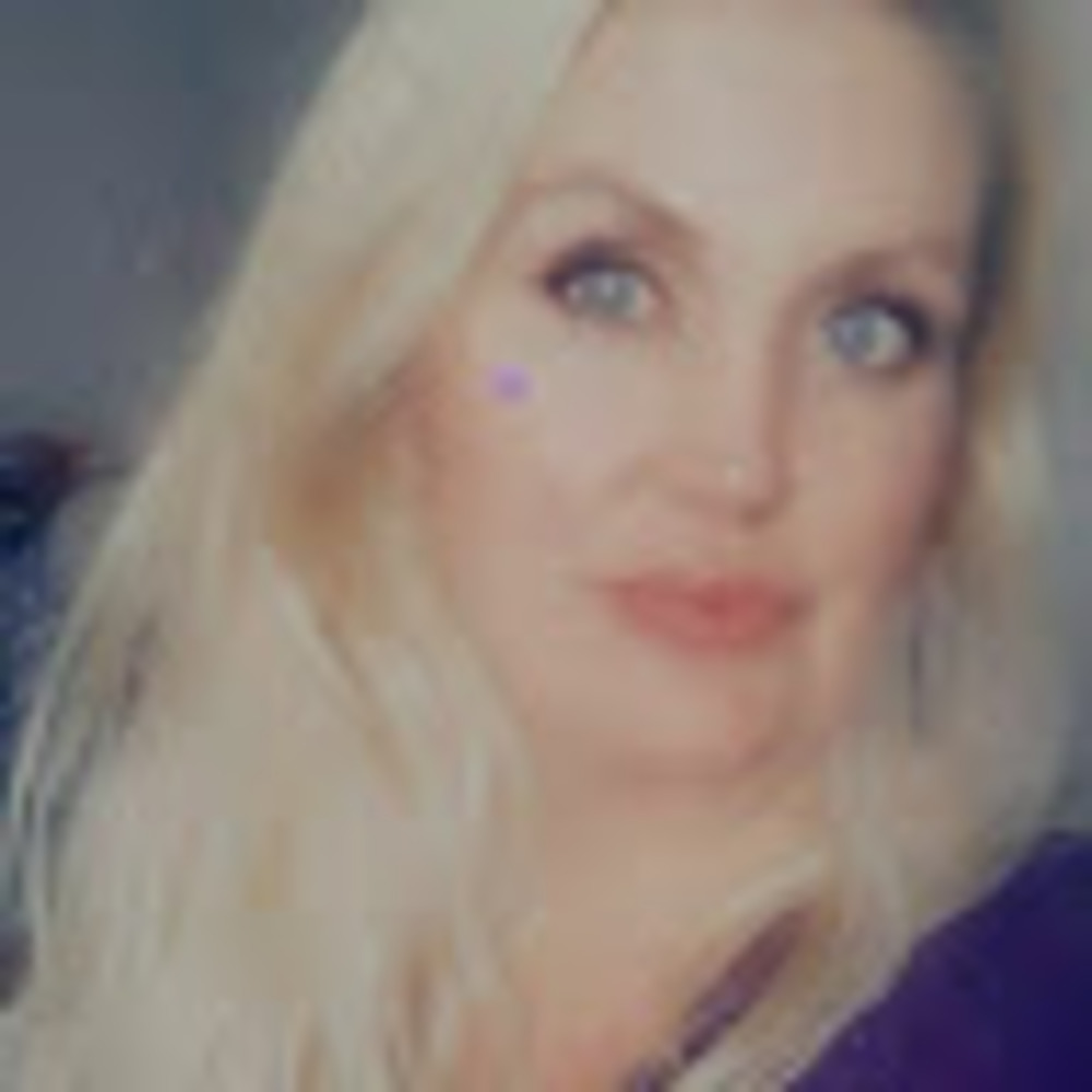 Meet your Posher, Emy